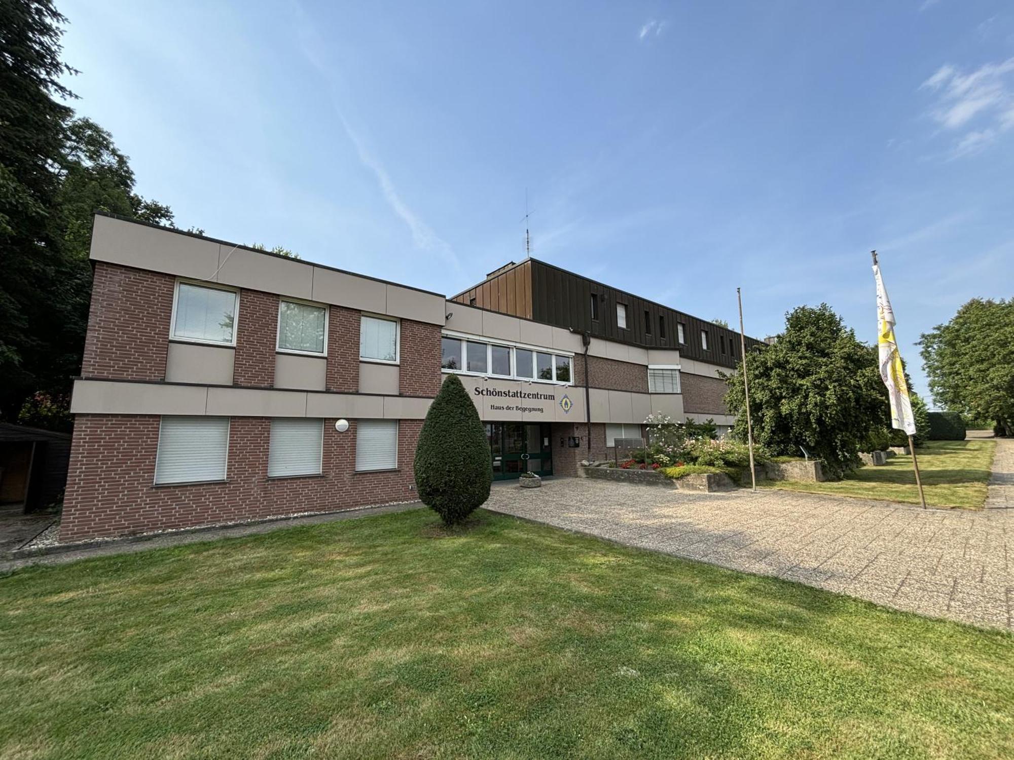 Haus Der Begegnung - Schoenstattzentrum Im Bistum Aachen Hotel Baesweiler Exterior foto