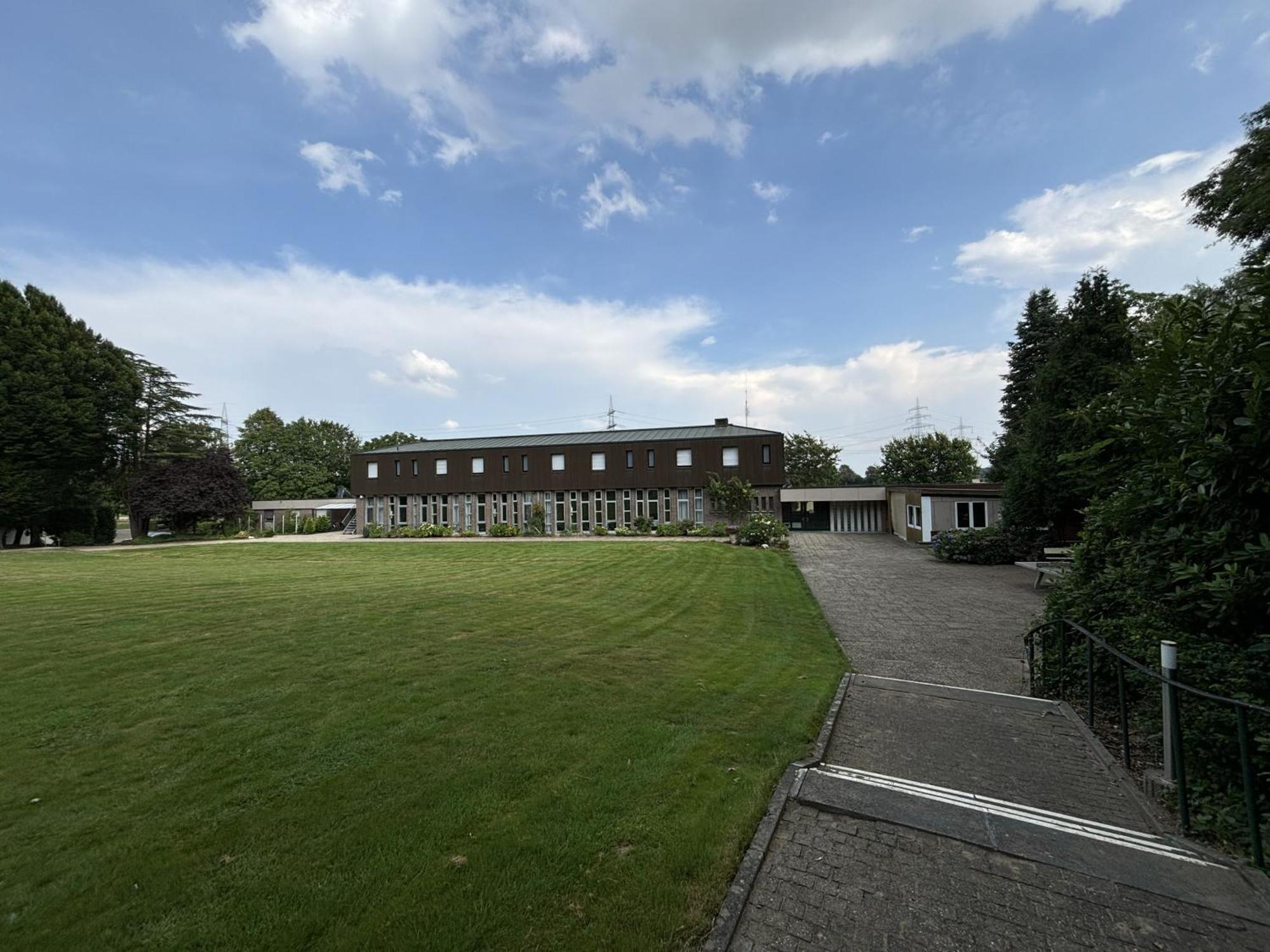 Haus Der Begegnung - Schoenstattzentrum Im Bistum Aachen Hotel Baesweiler Exterior foto