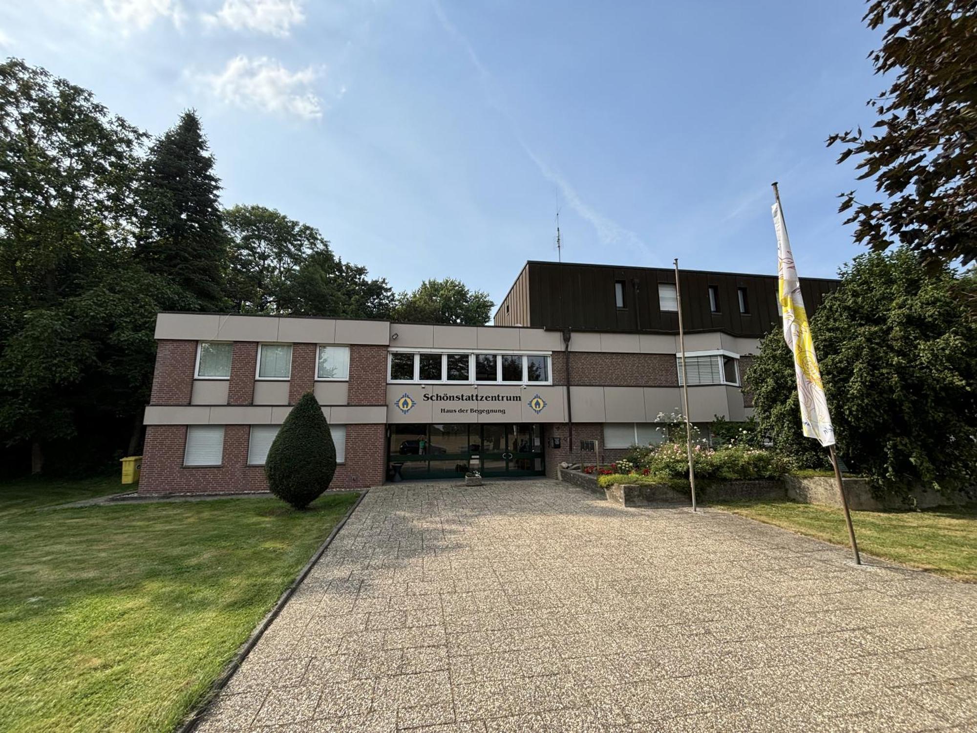 Haus Der Begegnung - Schoenstattzentrum Im Bistum Aachen Hotel Baesweiler Exterior foto